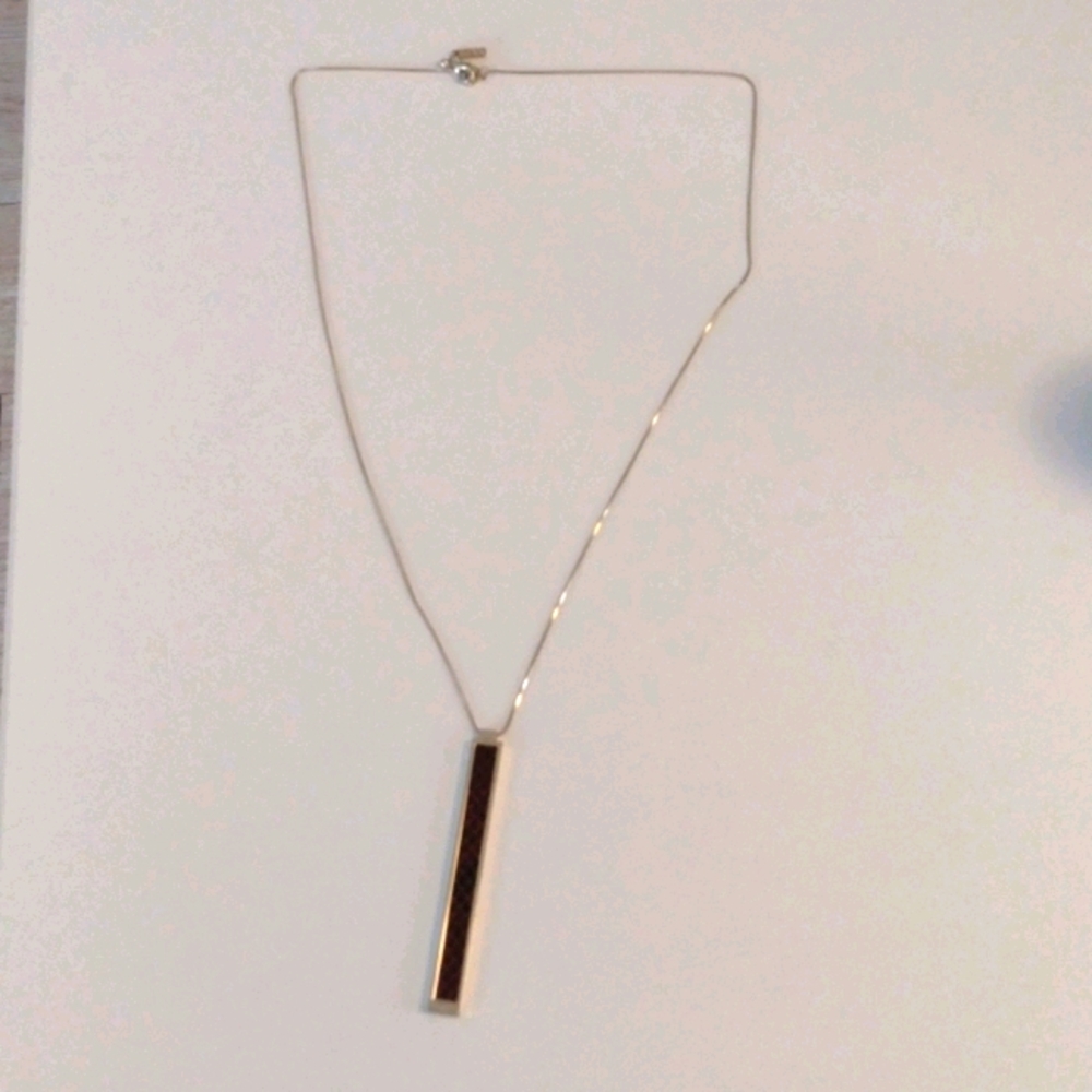 White house black market necklace